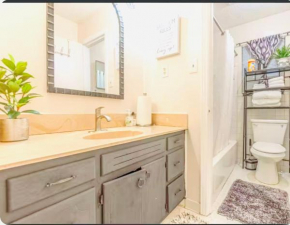 Spacious home close to everything in Memphis
